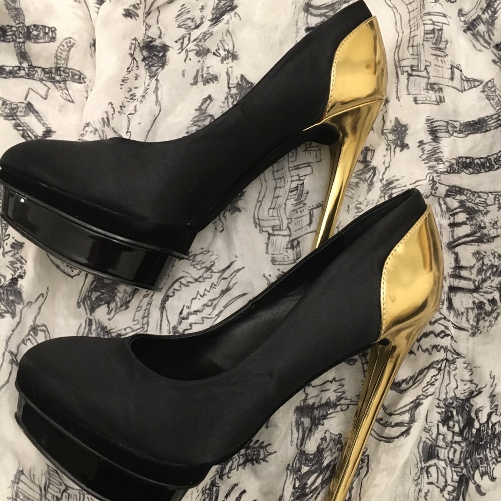 Colin Stuart Victoria’s Secret heels